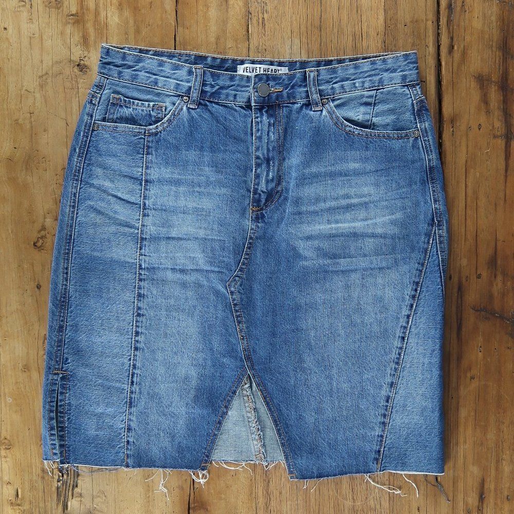 VELVET HEART MEGHAN HIGH WAIST BLUE DENIM SKIRT SIZE 30